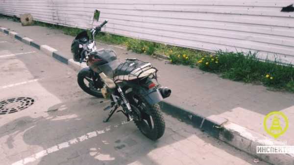 На Колпинском шоссе мотоциклист серьезно пострадал после падения с байка