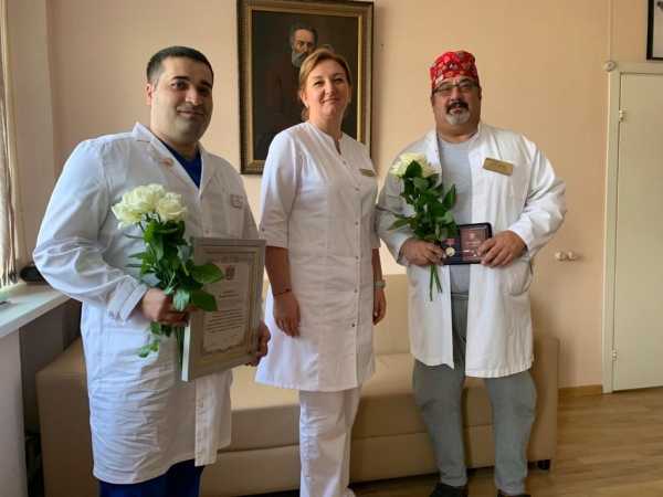 Петербургских медиков наградили «За доблесть в спасении»0