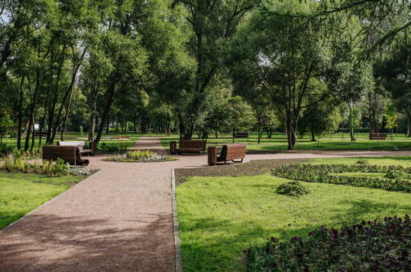Сегодня в Петербурге открывают парки и скверы0