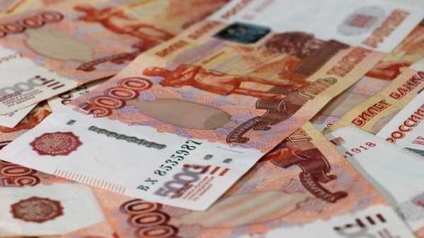 Неизвестная украла полмиллиона рублей из сумки пенсионерки в Гатчине