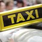 В Ленобласти пассажир напал на водителя и угнал машину Яндекс. Такси