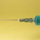Петербургский НИИ гриппа испытывает вакцину от коронавируса