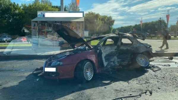 Видео с места ДТП: В Брянске после ДТП Alfa Romeо выгорела дотла 0