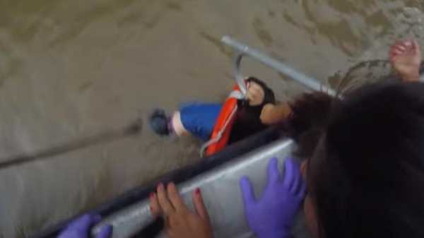 Мальчик, которого унесло в открытое море, спасся благодаря советам из фильма 