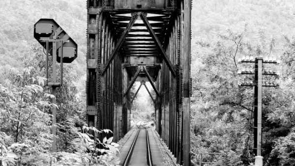 В Чувашии погиб фотограф, упав с моста 