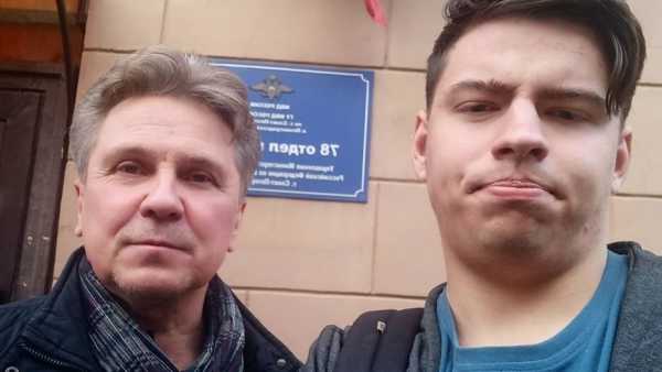 В Петербурге активиста задержали за «чаепитие» у дома, где жил Путин   0