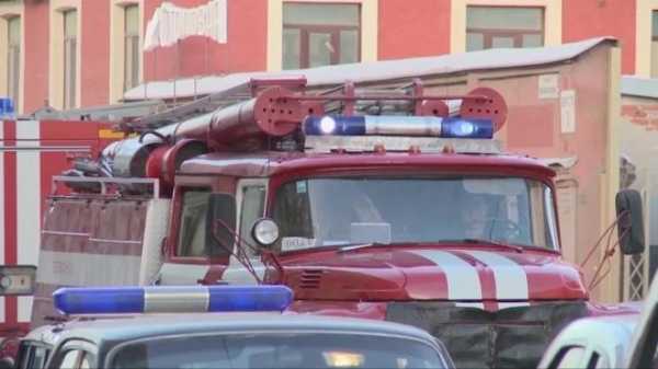 На Римского-Корсакова заметили пожар в заброшенном здании