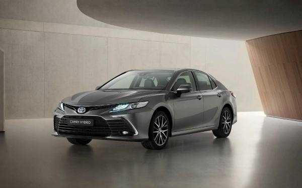 Toyota обновила седан Camry для Европы