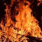 В Челябинске в пожаре погибла женщина с двумя детьми