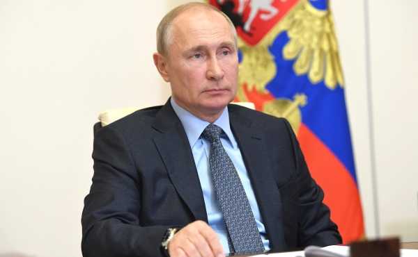 Губернатор Петербурга отчитался Путину о преодолении рубежа в 900 случаев коронавируса в сутки0