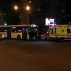 В ДТП с автобусами и легковушкой на перекрестке Зины Портновой и Ленинского пострадали 3 человека