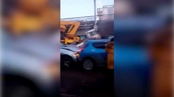 Четыре человека пострадали в ДТП с 16 автомобилями во Владивостоке0