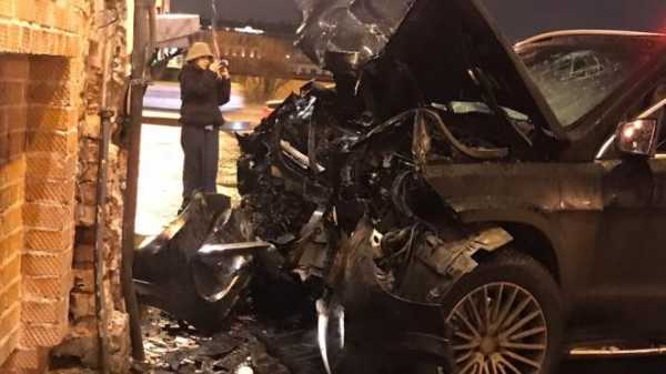 В ДТП на Университетской набережной погиб водитель "Мерседеса"