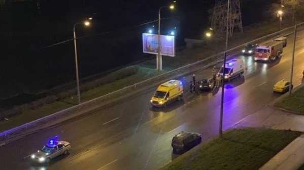На Белградской столкнулись два автомобиля. Пострадали мужчина и школьница