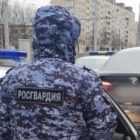 В Петербурге по горячим следам поймали разбойников, укравших у избитого мужчины два Айфона