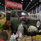 Ленинградские фермеры везут продукты на предновогодние ярмарки