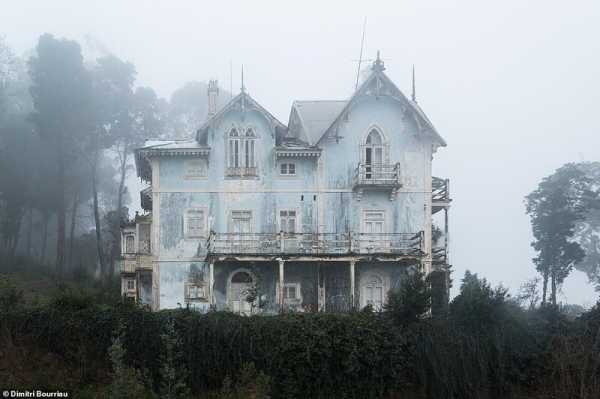 Разрушенные замки и военный корабль-призрак: завораживающая красота заброшенных мест
