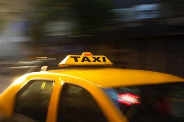 Бесплатное такси для врачей запустят с 21 декабря0