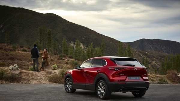 Mazda объявила российские цены комплектаций кроссовера CX-302
