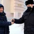 В Красноярске сотрудники полиции вернули похищенную иномарку владельцу