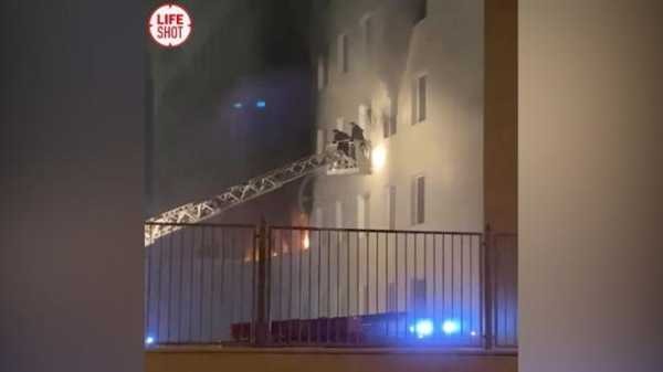 Пожар в московской больнице попал на видео0