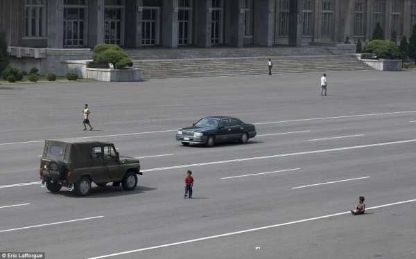 20 запрещенных снимков Эрика Лаффорга, сделанных в Северной Корее скрытой камерой в то время, когда он посещал закрытую страну
