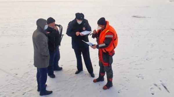 Рыбакам, вышедшим на лед Финского залива, выписали первые штрафы