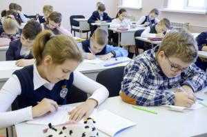 Продлевать зимние каникулы в петербургских школах не планируется