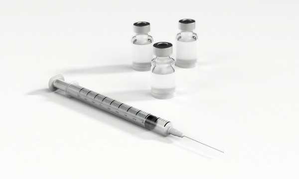 Россияне не смогут привиться от коронавируса вакциной Pfizer в частных клиниках0