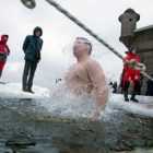 Запрещать крещенские купания в Петербурге не планируют