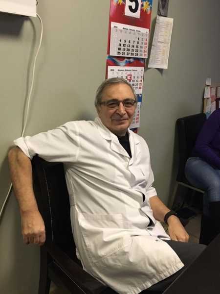 Известный детский врач Али Баиров умер от осложнений коронавируса в Петербурге0