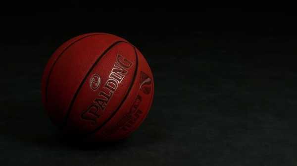 Баскетбольный "Зенит" проведет матчи в новом году со зрителями