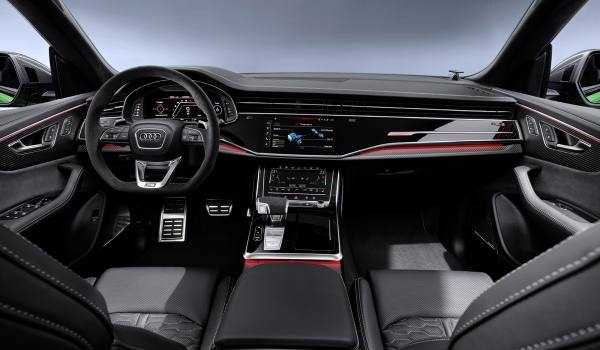 Объявлена российская цена «горячего» кроссовера Audi RS Q8