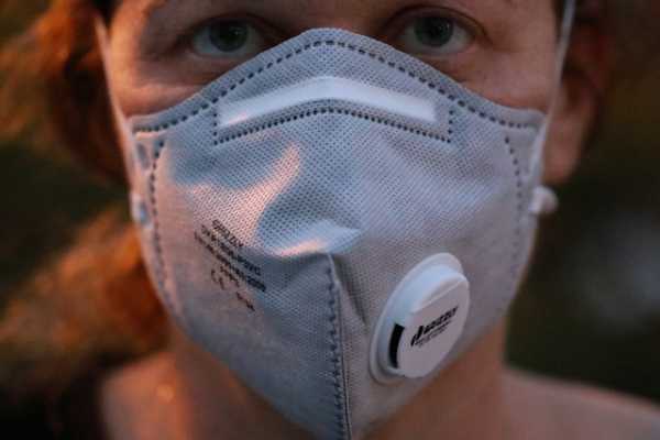 Суточная заболеваемость коронавирусом в Петербурге снова превысила 3 тысячи человек0