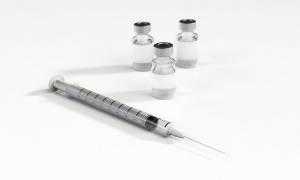 Россияне не смогут привиться от коронавируса вакциной Pfizer в частных клиниках
