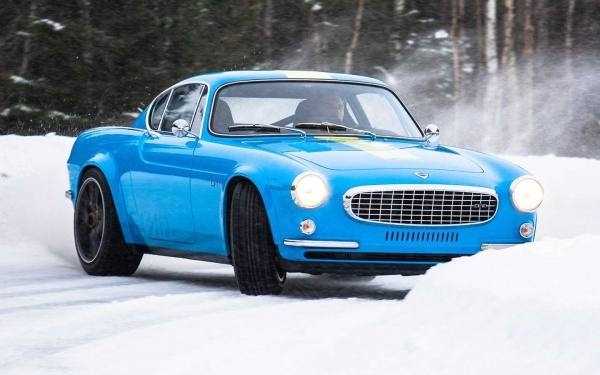 Карбоновый спорткар на базе старого Volvo устроил гонку в снегах. Видео