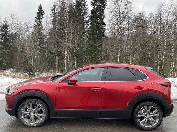 «Матрешка» высокого полета: видеообзор кроссовера Mazda CX-30