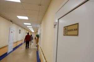 Ещё 4 петербургских стационара прекратили прием пациентов с коронавирусом 