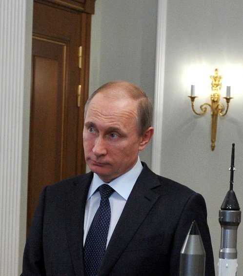Путин собирается выйти на работу сразу после вакцинации от коронавируса0