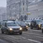 Метель осложнила движение по московским предпраздничным пробкам