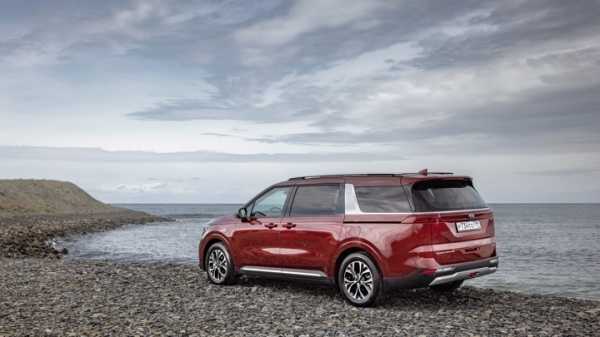 Новый Kia Carnival в России: цены и комплектации1