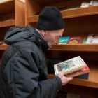 Петербуржец попытался отсудить у библиотеки полмиллиона за требование надеть маску