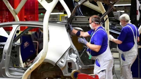Volkswagen откроет в Европе 6 заводов по производству батарей для электромобилей0