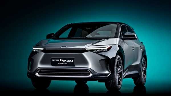 Toyota представила свой первый массовый электромобиль0