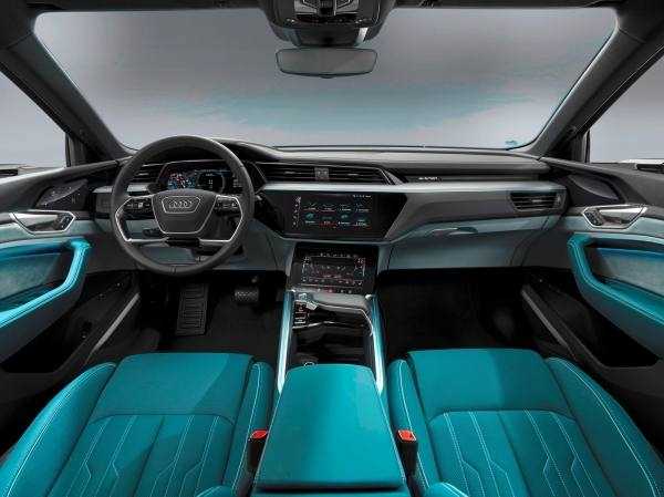 Официально: построен 100-тысячный Audi e-tron