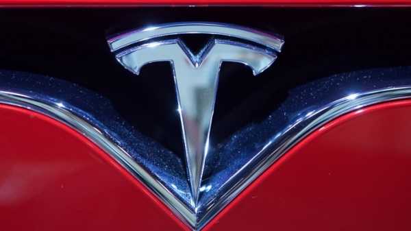 Tesla выпустит электрический минивэн в стиле Cybertruck0