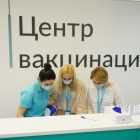Петербуржцев продолжат вакцинировать на майских праздниках
