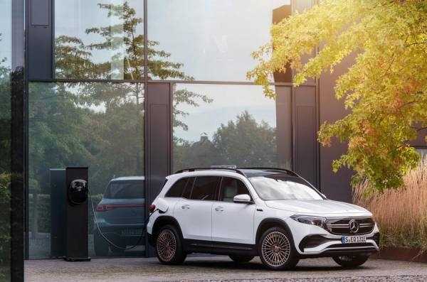 Представлен новый Mercedes-Benz EQB 2021 года