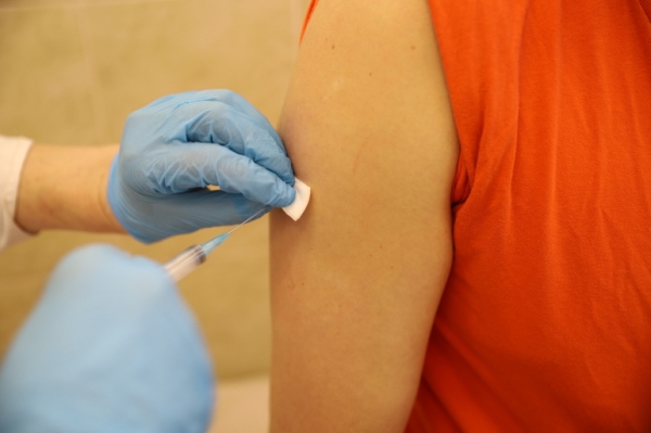 Главный эпидемиолог Минздрава рассказал о «вакцинозависимости» человечества0