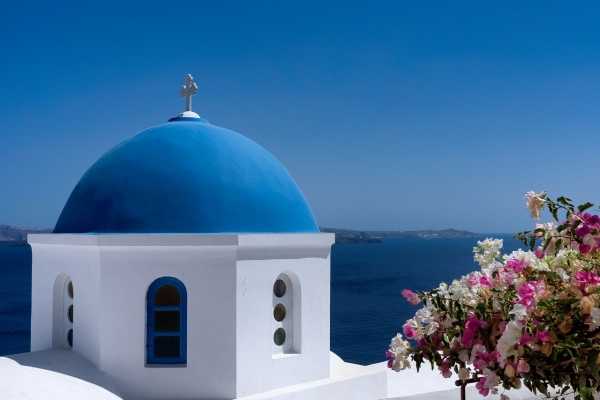 Греция примет туристов, привитых «Спутником V»0